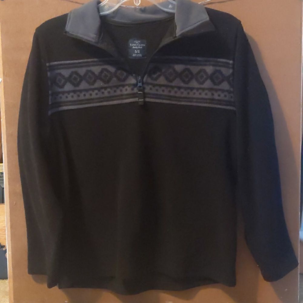 Boys faded glory black pullover size XL